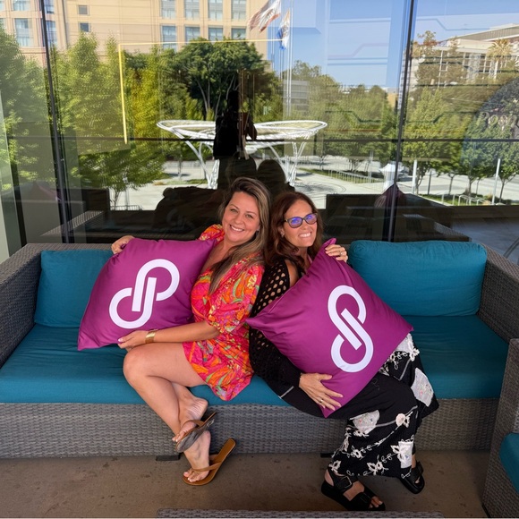 Tina is Live 💫✨💛 like to be notified - Picture 2 of 15